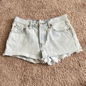 Levi’s 501 Jean Shorts, size 28